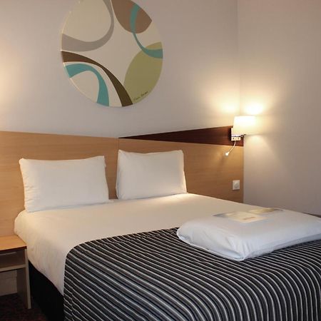 Kyriad Hotel Dijon Gare Εξωτερικό φωτογραφία