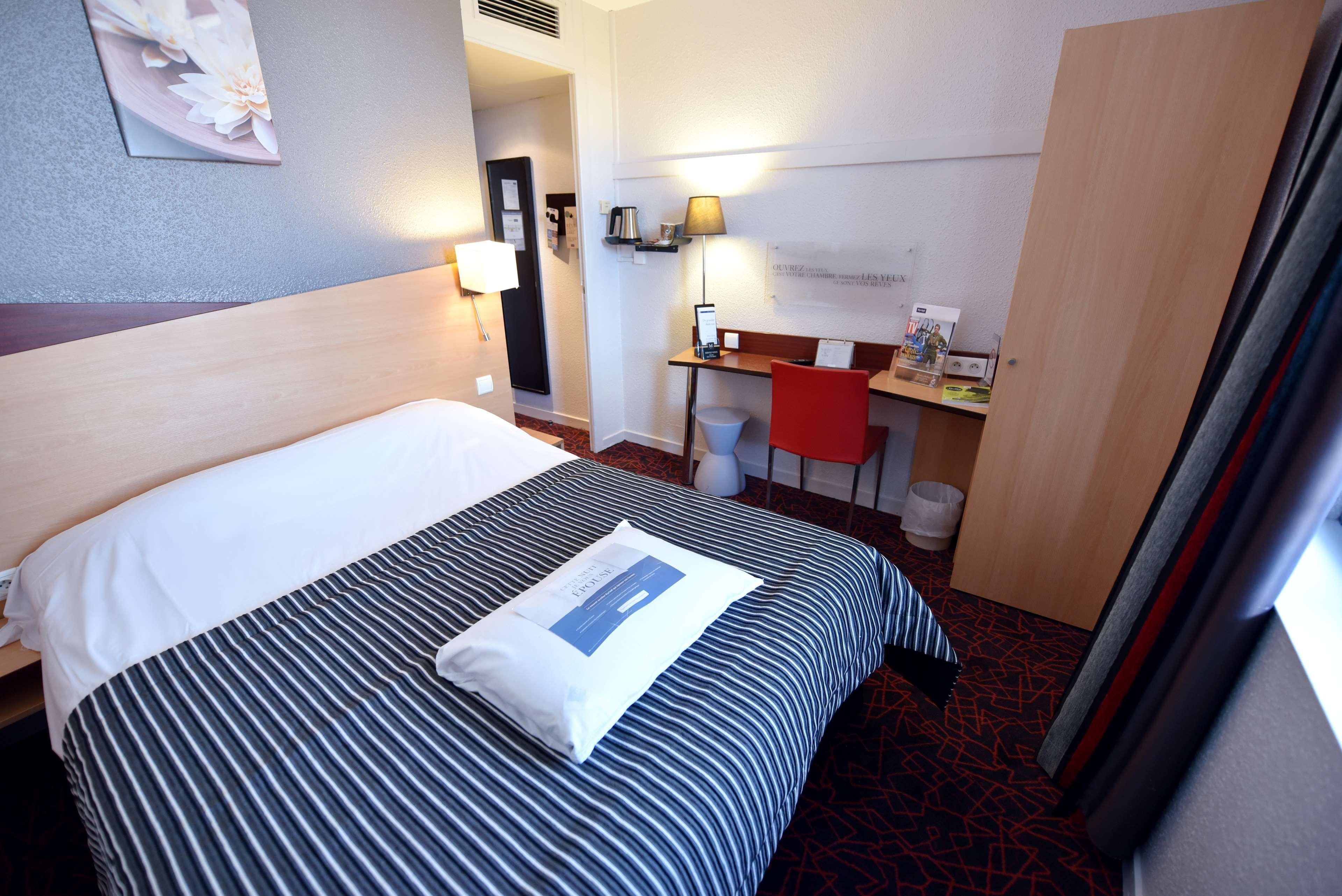 Kyriad Hotel Dijon Gare Εξωτερικό φωτογραφία