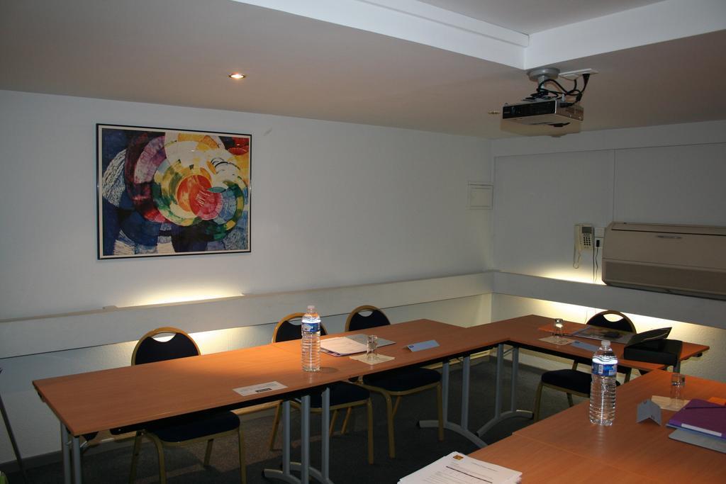 Kyriad Hotel Dijon Gare Εξωτερικό φωτογραφία