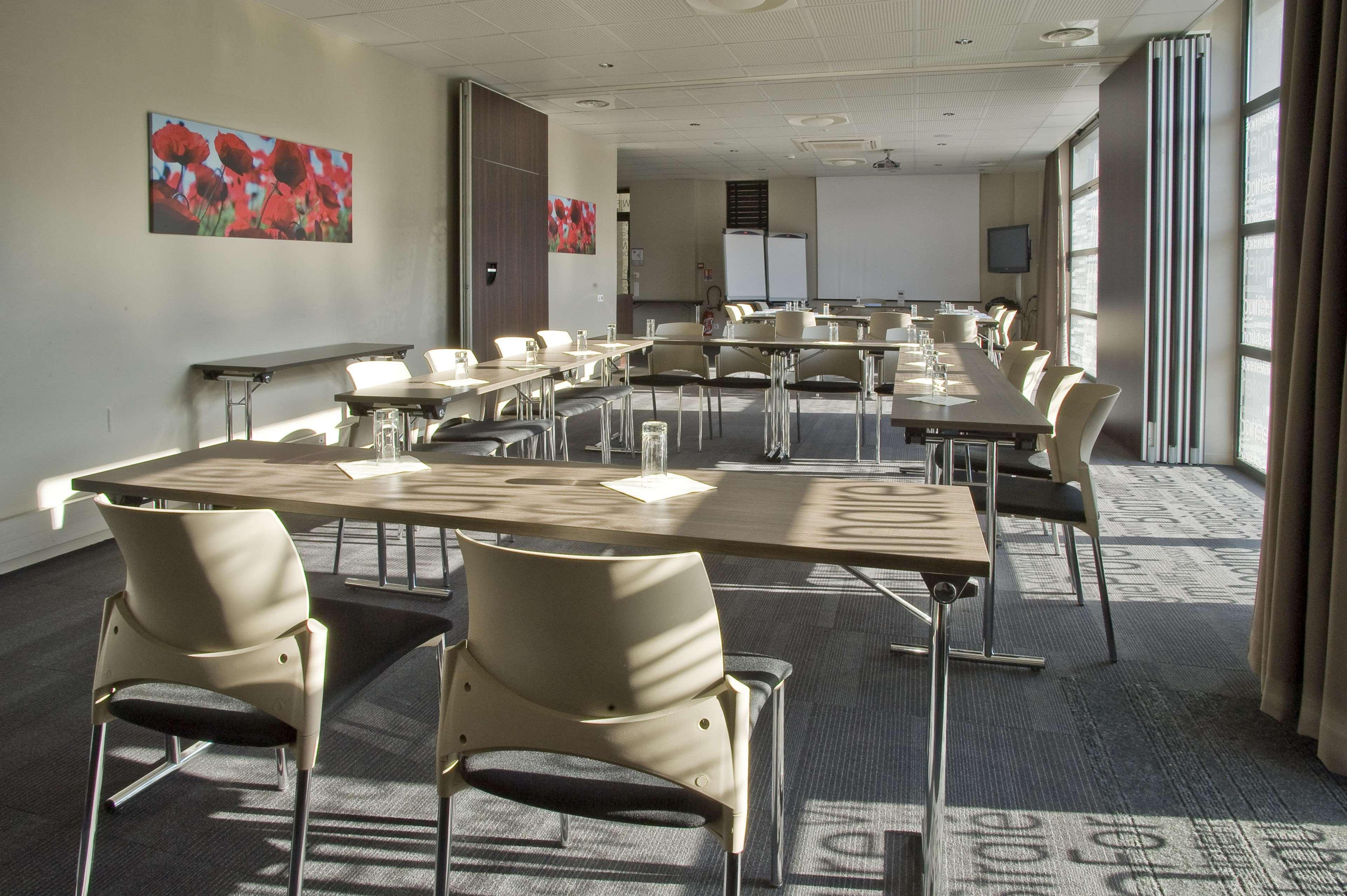 Kyriad Hotel Dijon Gare Εξωτερικό φωτογραφία