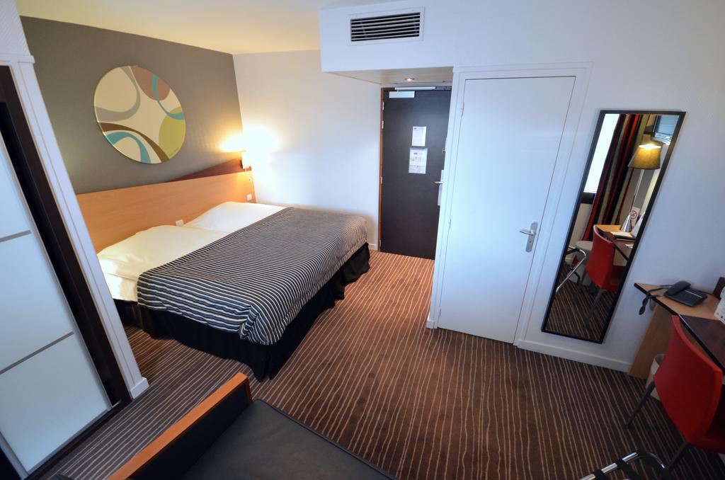 Kyriad Hotel Dijon Gare Εξωτερικό φωτογραφία