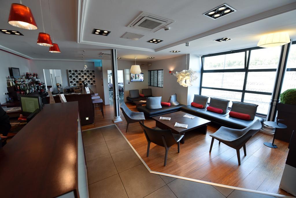 Kyriad Hotel Dijon Gare Εξωτερικό φωτογραφία